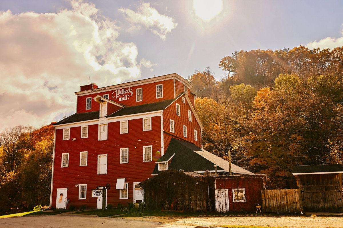 Potter's Mill Inn & Event Center
