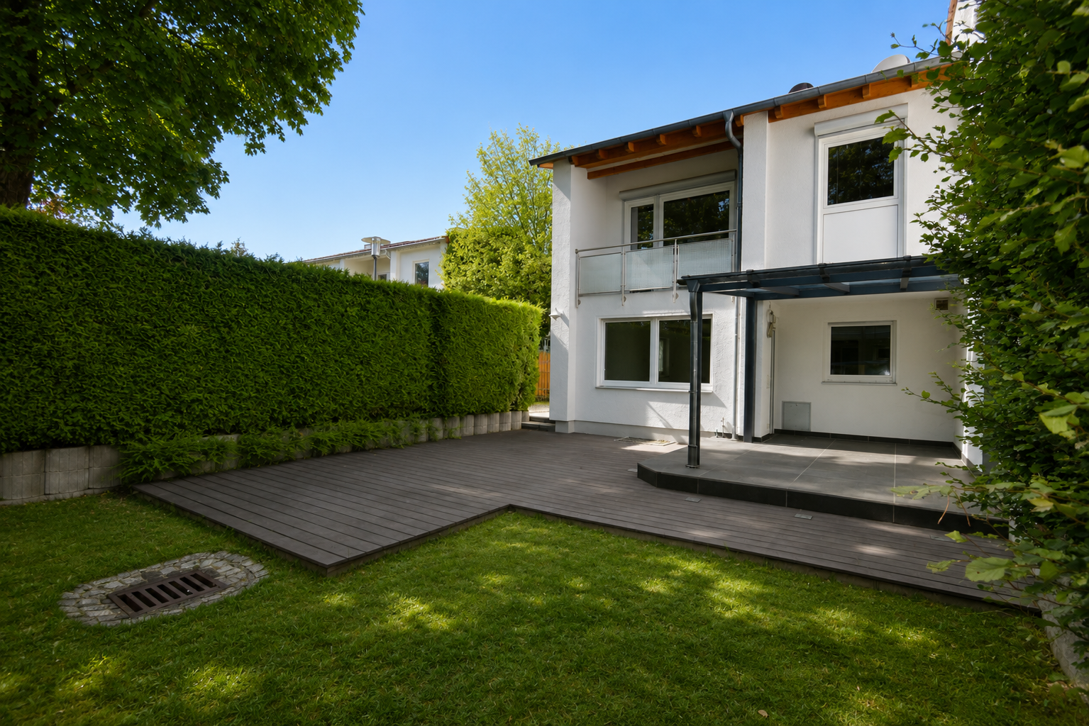 Wunderschönes Reihen-Eckhaus in bester Wohnlage in Ottobrunn