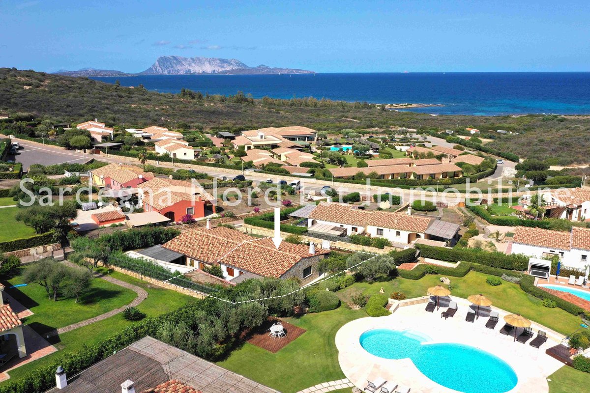 Charmante Doppelhaushälfte mit Meerblick und großem Garten – 400 m vom Strand, Costa Caddu / San Teodoro – Preis: 620.000,00 EUR