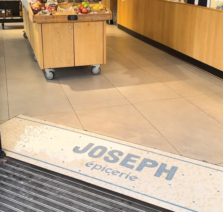 Seuil en mosaïque Joseph épicerie