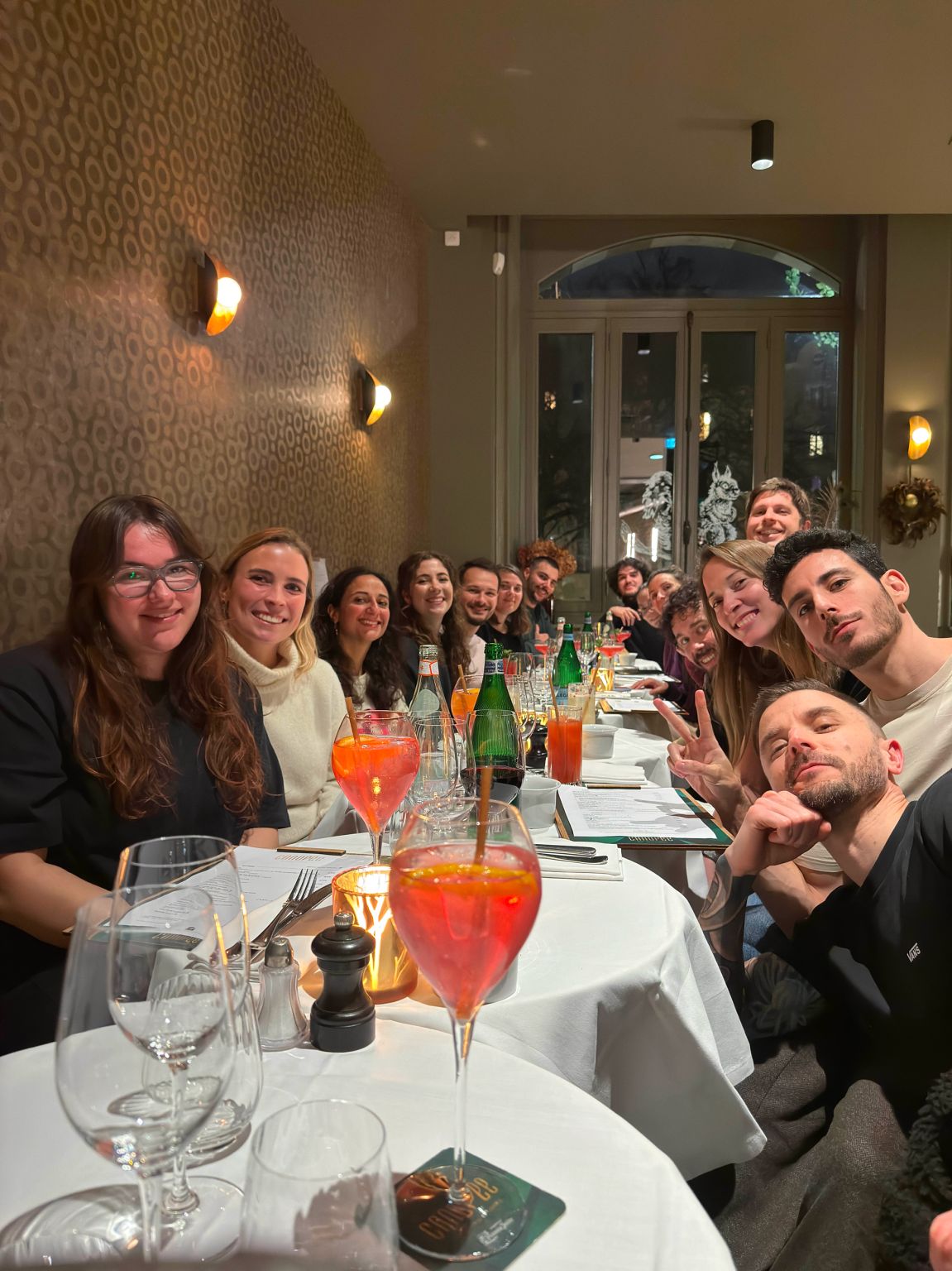 L'équipe Jujotte réunie pour un dîner au restaurant