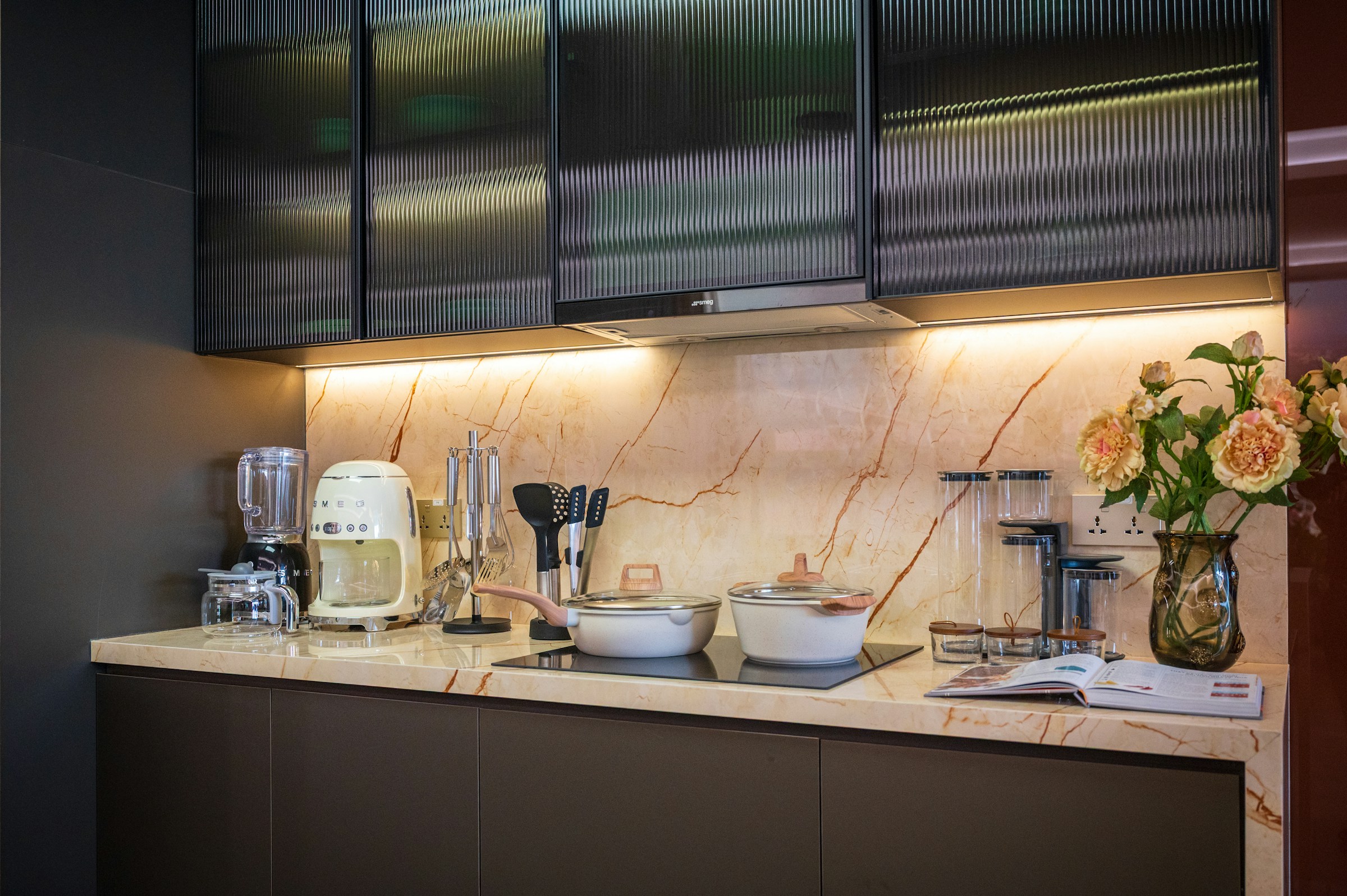 Hilltop kitchen detail 1