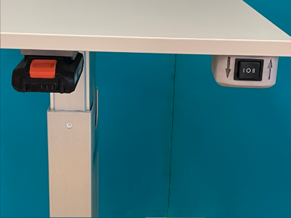 Electric Table With Battery
