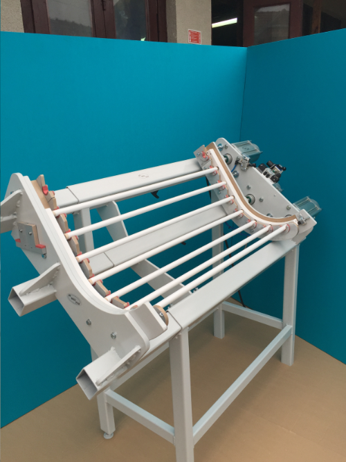 Presse a banc incurve