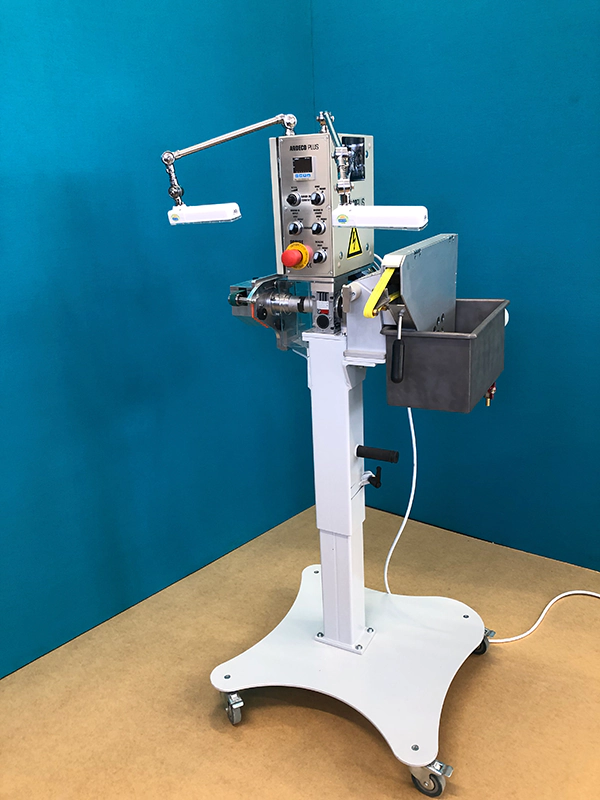 Machine de peinture et de nettoyage