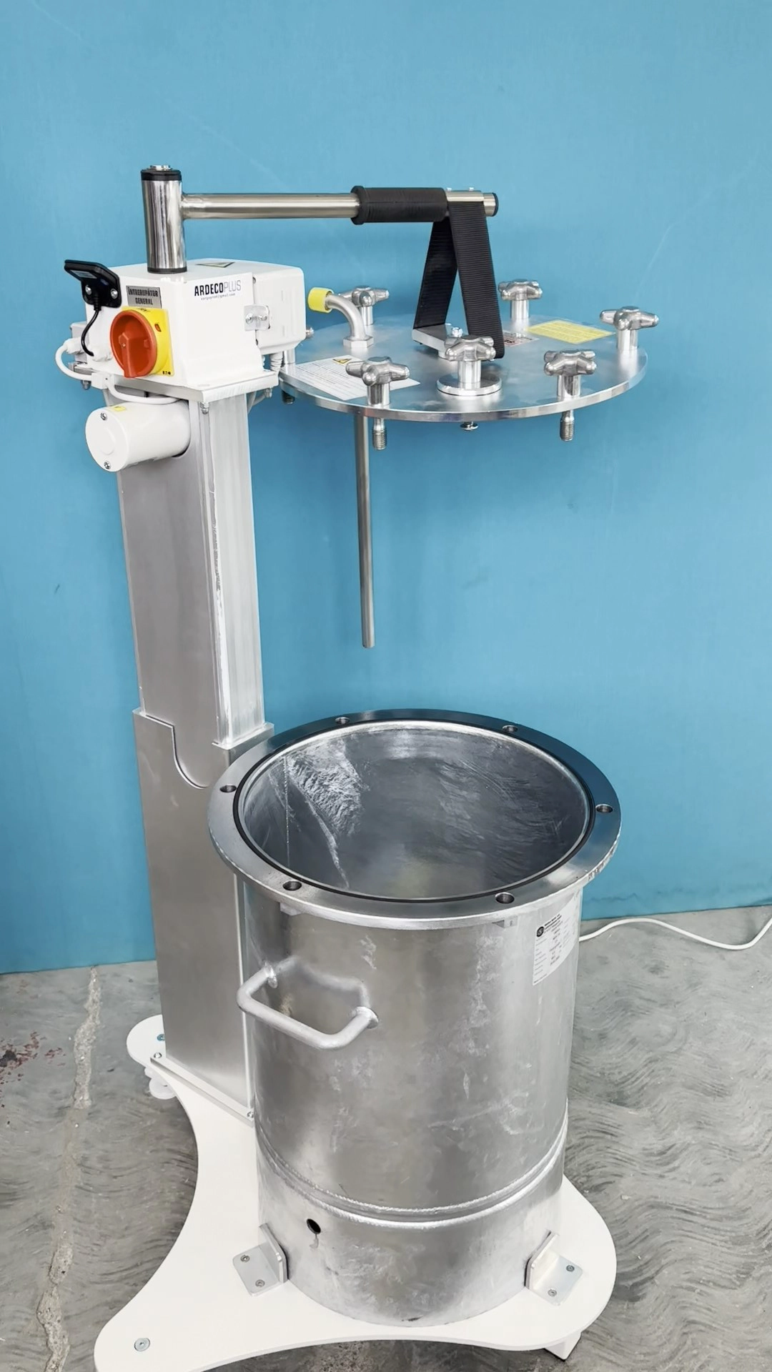 Sollevamento elettrico del coperchio