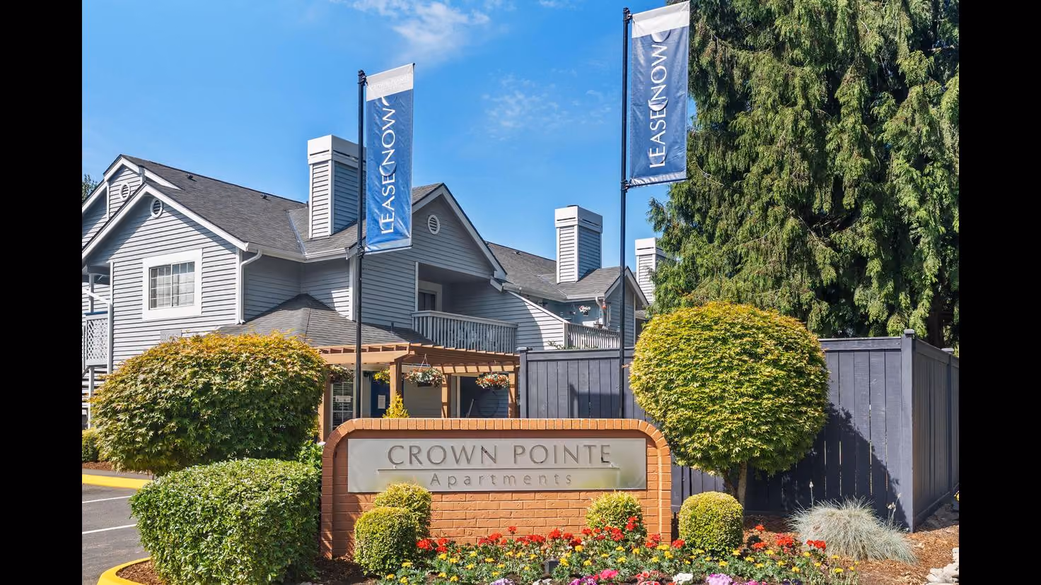 Leasing sign