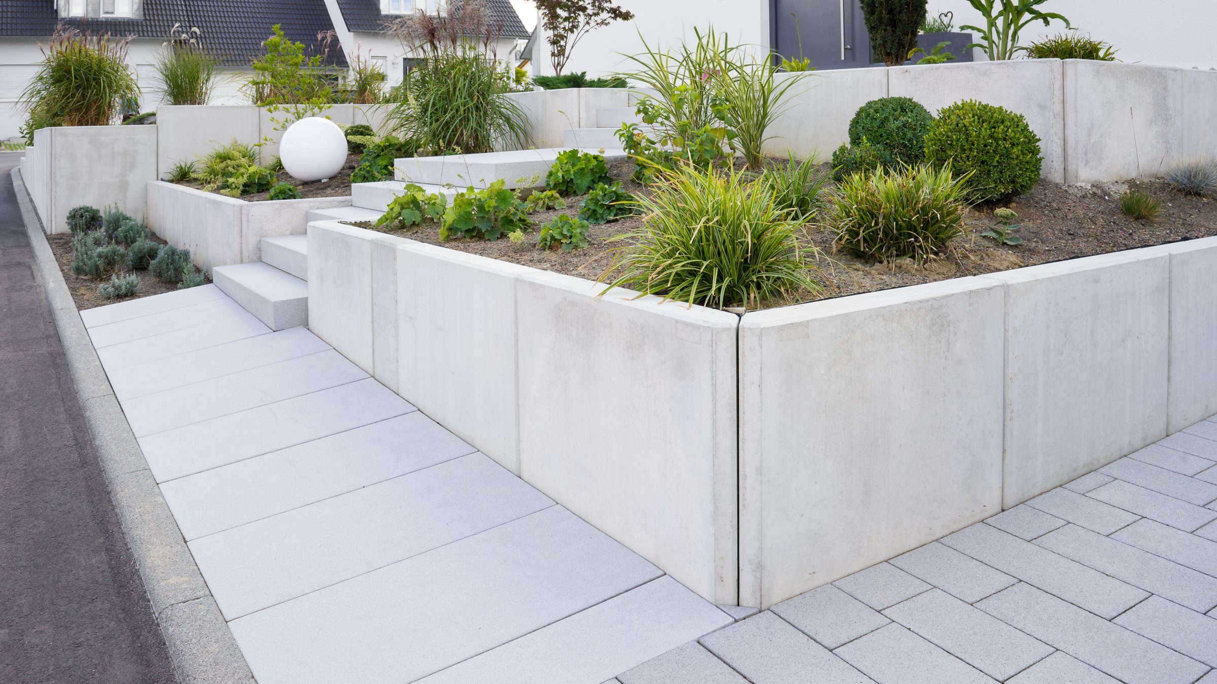 Concrete Retaining Walls