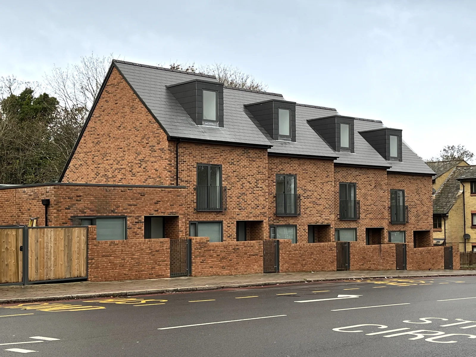 Tulse Hill - 5 new build houses on a former brownfield site, developed by Kisiel Group in joint venture