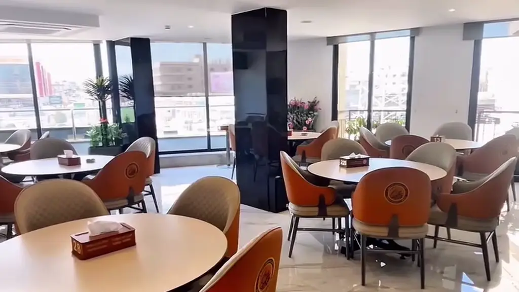 صالة العزومات والورشات