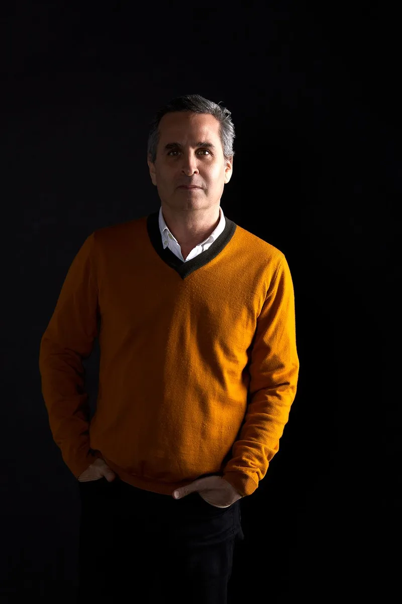 Executive portrait by Leslie Gabaldon Photography