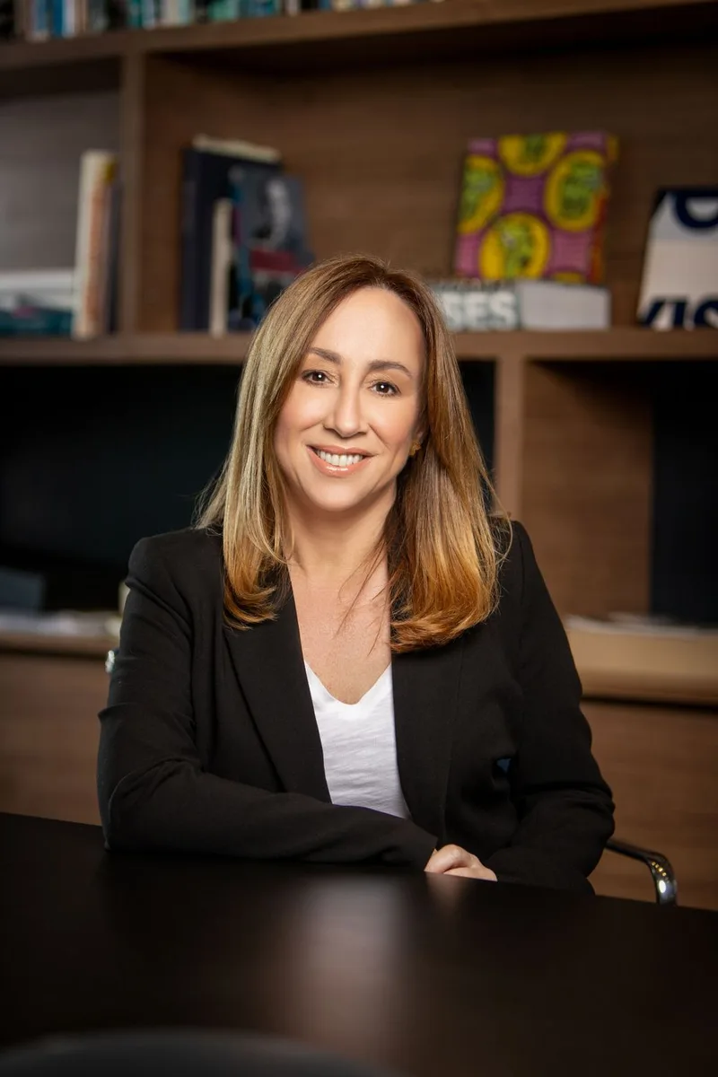 Executive portrait in office by Leslie Gabaldon Photography