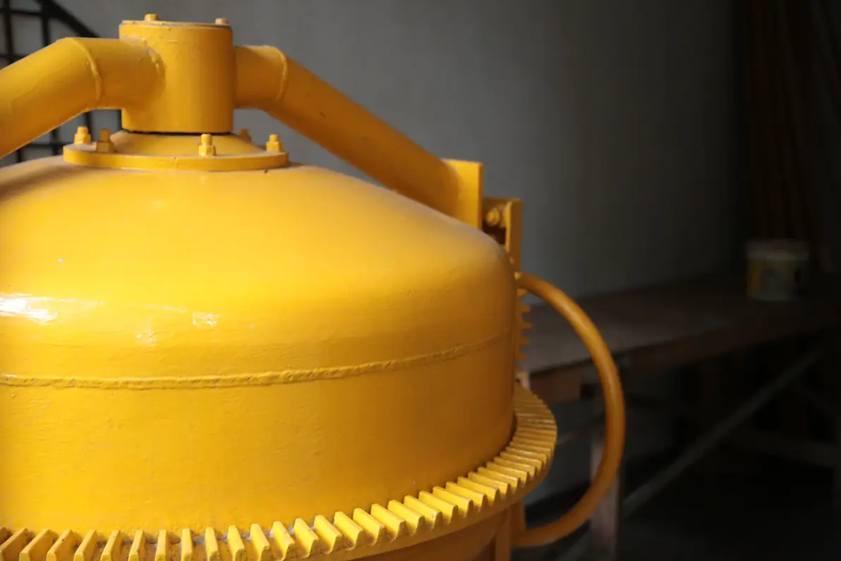 Yellow steel pressure vessel