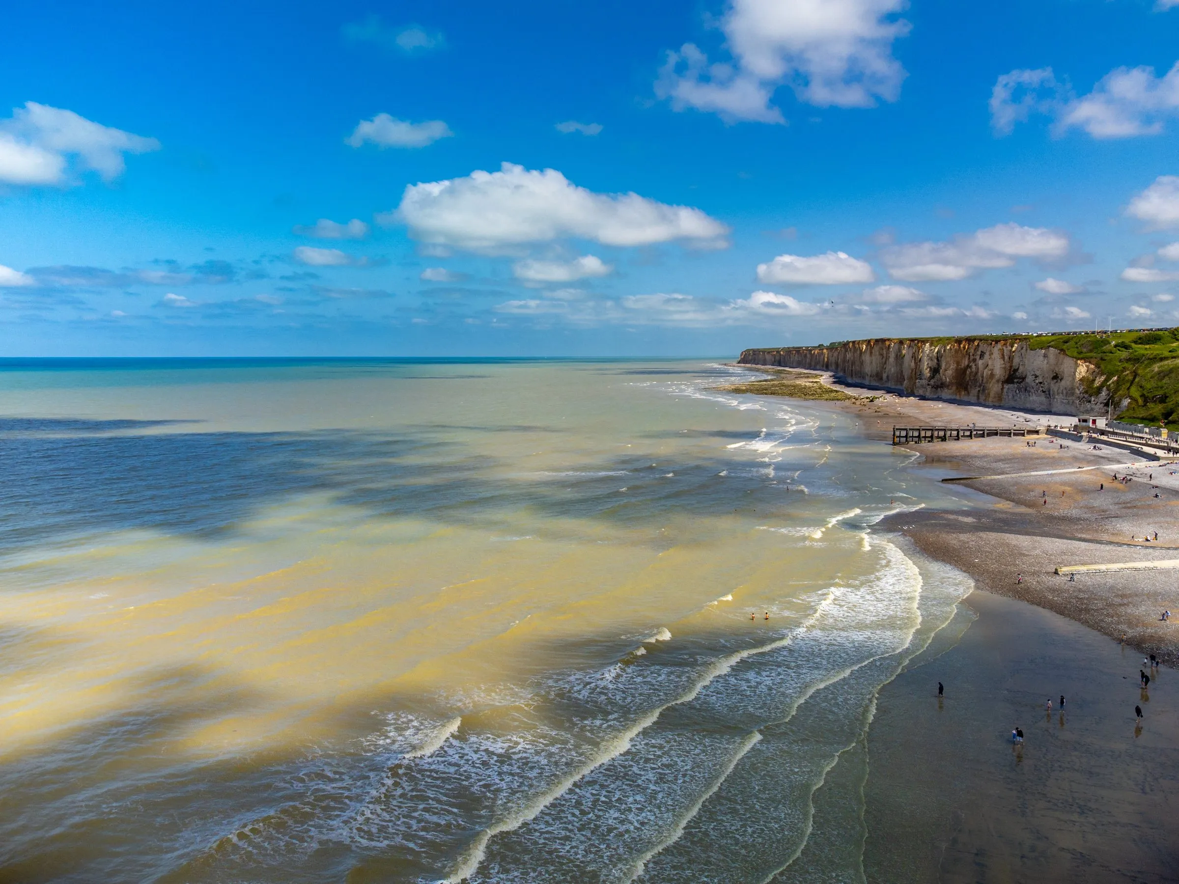 La plage de Veules-les-Roses vue du ciel