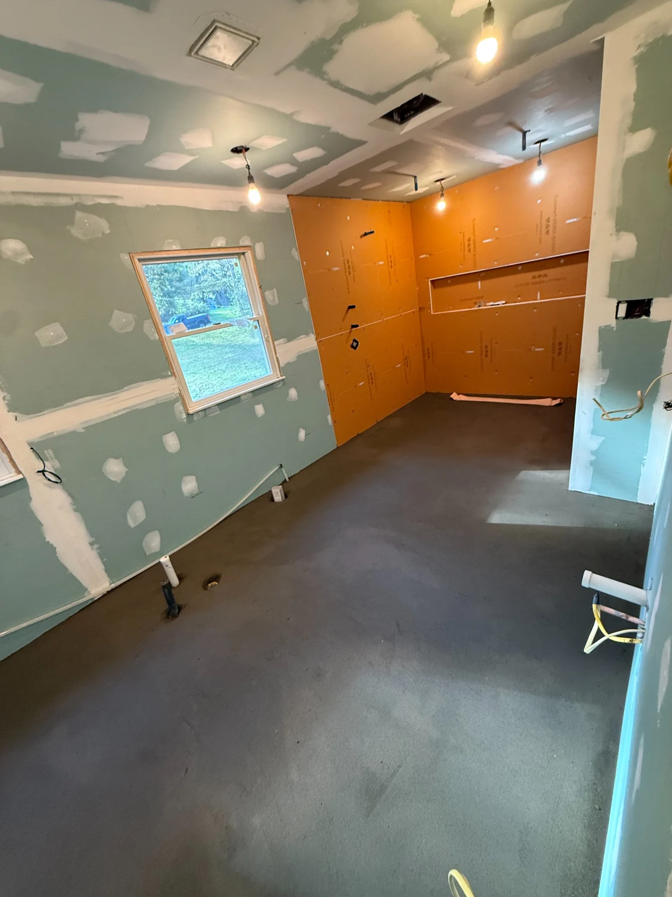 Mud floor preparation